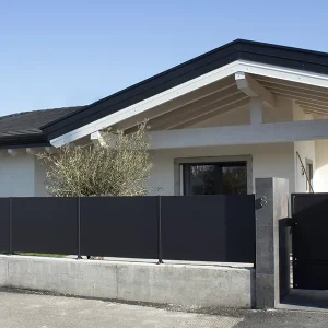 PANNELLO MODULARE PER RECINZIONE IN LAMIERA MODERNA