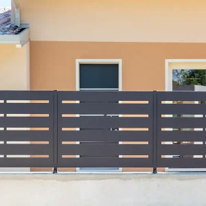 PANNELLO MODULARE PER RECINZIONE IN LAMIERA MODERNA